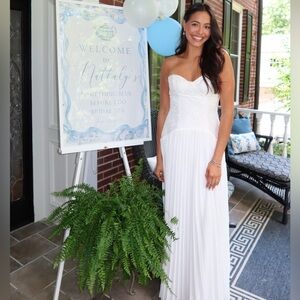 Lulu’s - White Strapless Dress